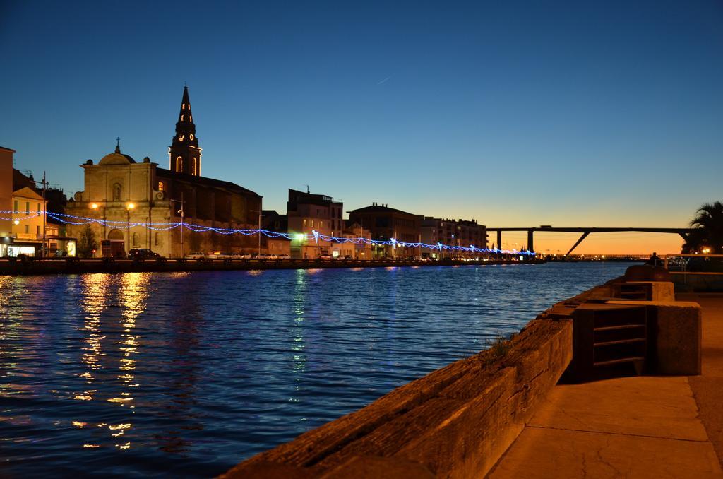 Le Grand Canal Martigues Exterior photo