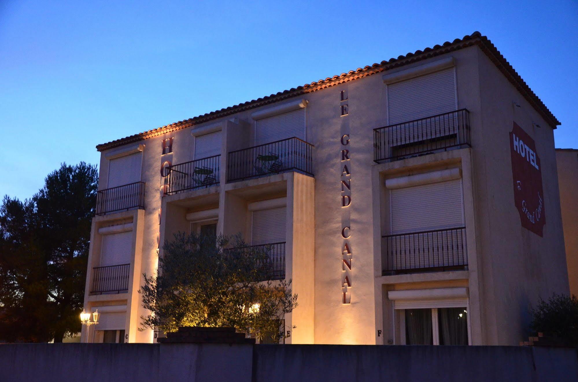 Le Grand Canal Martigues Exterior photo